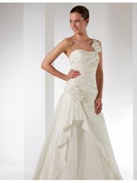 Sie werden in der lage sein, ein hochzeitskleid schlicht zu finden, das in einer reihe von typen, farben, mustern und so weiter erhältlich ist. A Linie Asymmetrisch Bodenlang Jarice Cecilia Jarice Cecilia 363 27 2021 Brautkleider Online Bestellen Billiger Kaufen Preise 2021