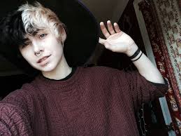 Split Hair Tumblr Boys Dyed Hair Split Hair Emo Boy Hair