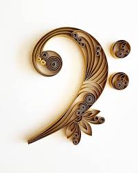 Handmade Quilling Paper Art With Treble Clef The Treble Clef Is Made With 7mm White Paper Strips Dimensions Of The Pic Artesanato Artesanato Em Papel Figuras