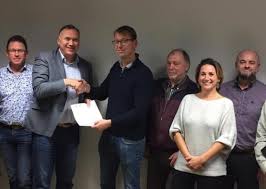 Burgemeester van maaseik is nu ook directeur financiën van maasmechelen. Bestuur Van De Vzw Ojm Overhandigt Een Memorandum Aan De Toekomstige Burgemeester Tollenaere Kennisnetwerk Btm