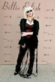 Third party content may contain adverts. 37c3ekzphbuhwm