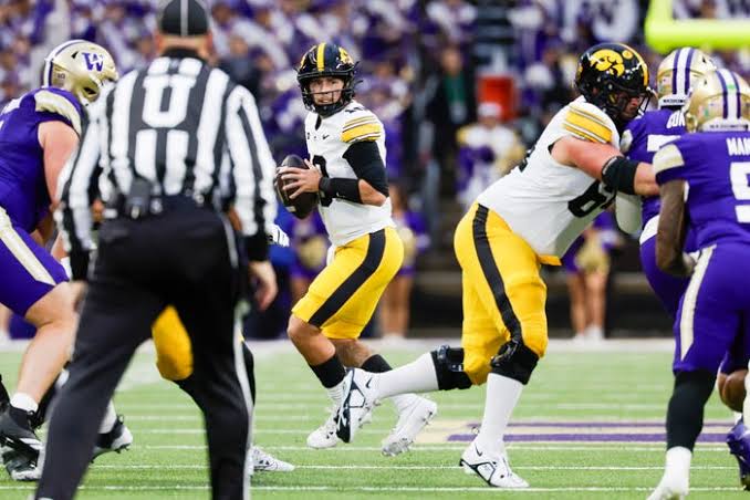 Best photos from Iowa football's dominant 41-24 win vs Washington