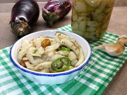 La ricetta delle melanzane sott'olio è davvero semplice e con un buon extravergine di qualità può diventare speciale. Melanzane Sott Olio Bianche Sode E Saporite Vivo Mangiando