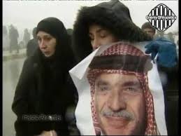 تولى الحكم من الحادي عشر من أغسطس عام 1952 حتى وفاته في السابع من فبراير عام 1999. Ø§Ù„Ø£Ø±Ø¯Ù† ØµØ¯Ù…Ø© ÙˆØ³Ø· Ø§Ù„Ø´Ø§Ø±Ø¹ Ø§Ù„Ø£Ø±Ø¯Ù†ÙŠ Ù„ÙˆÙØ§Ø© Ø§Ù„Ù…Ù„Ùƒ Ø§Ù„Ø­Ø³ÙŠÙ† Ø¨Ù† Ø·Ù„Ø§Ù„ 1999 Youtube