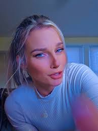 Megan Cottrell's Instagram, Twitter & Facebook