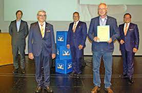 Von altersvorsorge über girokonto bis versicherung: Fichtelgebirge Vr Bank Bespielt Neue Geschaftsfelder Fichtelgebirge Nordbayerischer Kurier