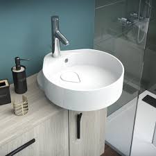 Ilot De Delpha Une Nouvelle Oasis Dans La Salle De Bains Concept Bain Salle De Bain Lavabo Design Vasque
