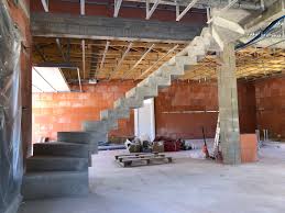 Maybe you would like to learn more about one of these? Escalier Beton A Cremaillere Interieur D Une Maison Individuelle En Beton Brut De Decoffrage A Isle Pres De Limoge Pour Un Constructeur Par Scal In Limousin Scal In