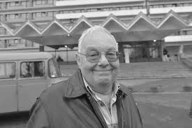 W koncu ktos sie wezmie za tego muła panie prezesie prosze o rozmowe jeszcze z jego pseudo menagerem k.k.ten. Cezary Mocek Nie Zyje Znamy Przyczyne Smierci Uczestnika Sanatorium Milosci Super Express Wiadomosci Polityka Sport