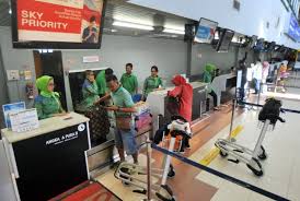 Tapi tahukah kalian sobat tiket, ogan ilir ternyata memiliki beberapa destinasi wisata yang cukup menarik untuk dikunjungi. Pemilik Usaha Di Bandara Minangkabau Terimbas Harga Tiket Republika Online