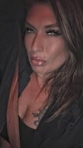 Compliments and admiration for a person in a truck