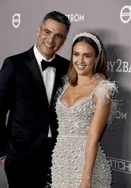 Check spelling or type a new query. 11 Hochzeitstag Ruhrende Worte Von Jessica Alba An Cash Promiflash De