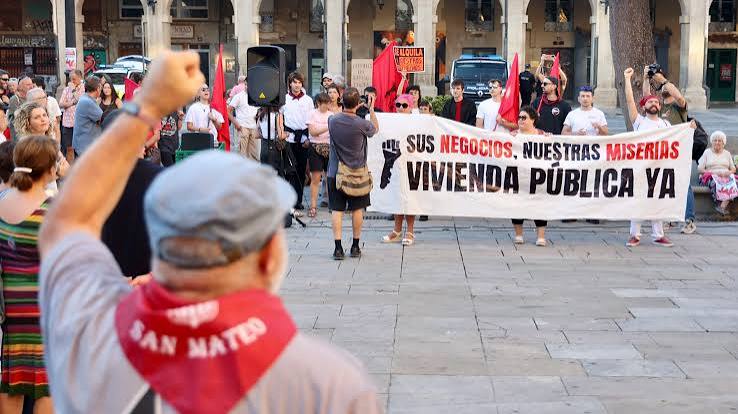 Sánchez en 2015: “Con nosotros no van a haber más desahucios“