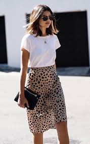 According To Harvard Business Review 1st Impressions Are Extremely Hard To Change Driven Young Profe Work Outfits Women Simple Outfits Office Outfits Women