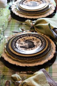 Black And White Teapot On Kardashians Loken The Black And White With Green French Country Decorating Country Decor Dinnerware