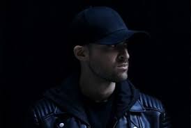 Derek Sampson · Artist Profile