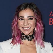 Hanna is no stranger to controversy — she was widely criticized for associating with former vine star. Gabbie Hanna Bio Affair In Relation Net Worth Ethnicity Age Nationality Height Youtuber Actor Singer