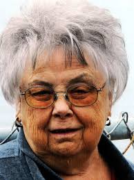 Linda Spinks's Instagram, Twitter & Facebook