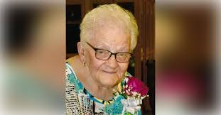 Linda Orth's Instagram, Twitter & Facebook