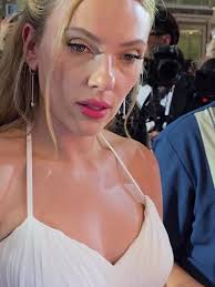 Scarlett Johansson: Celebrating a Luxury Lifestyle