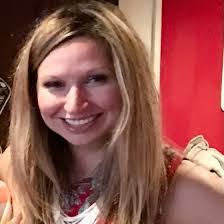 Nicole Roark's Instagram, Twitter & Facebook