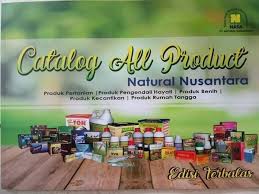 Poster promosi produk kosmetik organik templat psd unduhan. Facebook