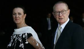 Mardi henderson, after the death of her husband, is worth over $100 million. 8lpcu7wnkoolxm