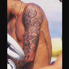 With so many badass tattoos to choose from, it can be hard for guys to pick from all the cool designs online. Neymar11 Oscar8 Neymar Jr Tattoos Tattoos Neymar Jr