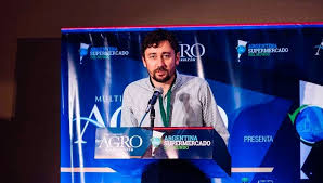 Santiago cafiero junto a su abuelo antonio cafiero. Carne Un Dirigente Envio Su Propuesta Al Presidente Y A Cafiero Para Bajar El Precio Infocampo