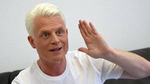 Check spelling or type a new query. Guido Cantz Steht An Weihnachten Am Herd