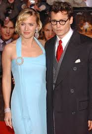 Johnny Depp And Kate Winslet Photos Photos Finding Neverland Premiere Kate Winslet Johnny Depp Johnny Depp Pictures