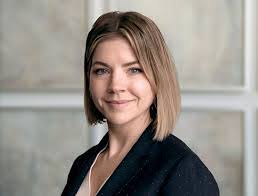 Stefanie Mckenzie's Instagram, Twitter & Facebook