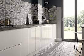Our victorian floor tiles feel comfortable underfoot and are certainly not cold to the touch, making them perfect for bathrooms and conservatories. Cool Kitchen Flooring Ideas That Really Make The Room Loveproperty Com