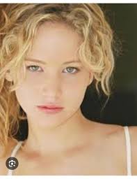 We have Louella : r/Hungergames