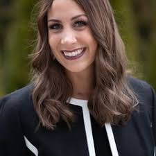 Deanna Dykstra's Instagram, Twitter & Facebook