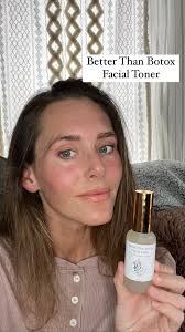 Weeeee… it's such a gift to experience life as a mama💚 #momlife #boymom  #rockclimbing #unconditionallove #startinghimyoung @chris.auger.333