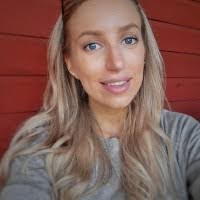 Melinda Walter's Instagram, Twitter & Facebook