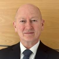 700+ profilů „Eustache“