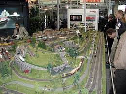 This train set comes with everything kids need to get their train game on, including the table. Train Set Tables Cheap Buy Online