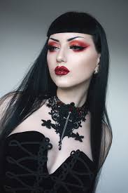 Feelin' all royal and fab thanks to Pheren Couture! 👑❤👑 Makeup: Melt  Cosmetics The Haze Stack + Bloodshot eyeliner, Death Cherry liquid lipstick  + Kink lipliner, Stargazer highlighter Apocalyptic Beauty Blood Moon