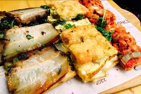 Η ιταλική κουζίνα επηρεάστηκε από την κουζίνα της αρχαίας ελλάδας,της αρχαίας ρώμης,από την βυζαντινή,την εβραική, την αραβική και τη νορμανδική. Faghto Italia Travelen