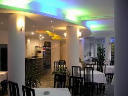 Hotelul allegro din eforie nord are o capacitate de 47 locuri de cazare, dispuse in 11 camere duble, 3 camere. Hotel Allegro Eforie Nord