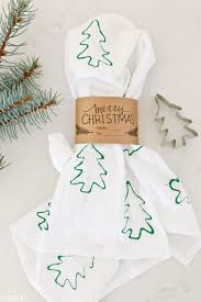 Cookie Cutter Stamped Christmas Tea Towels Tidbits Diy Holiday Gifts Diy Christmas Gifts Christmas Hand Towels