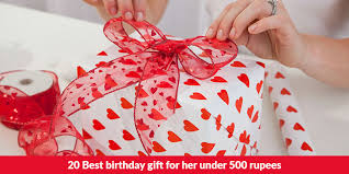 On the back of the pic you can opt for the standard happy birthday or choose a short, personalized message or even a date. 20 Best Birthday Gift For Her Under 500 Rupees Floweraura