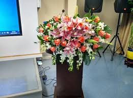 热销鲜花 点击看详情 floral wreath floral flowers