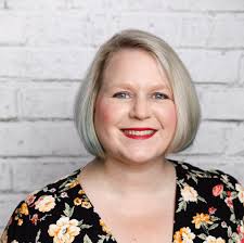 Karen Prete's Instagram, Twitter & Facebook