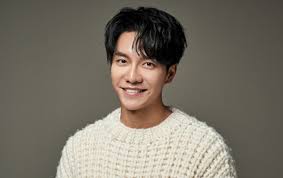 At the end of last month, yoona had stated on channel girls' generation that the group came first before her personal life and issues when she was asked about lee seung gi. Snsd S Former Yoona Lee Seung Gi Makes Confession This Is A Dating Problem