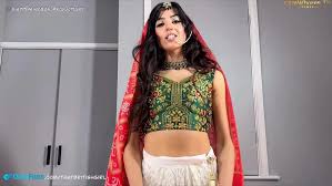 Aaliyah Yasin - Pakistani Bride gives a Footjob