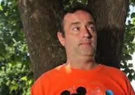 Drunken man swims from Canada to US and back