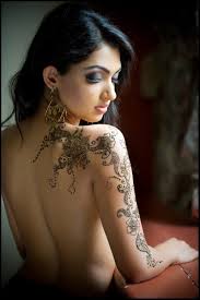 15 Stylish Body Mehndi Designs Collection Sheideas Henna Women S Couture Fashion Henna Body Art